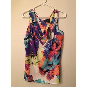 Worthington Colorful V-Neck Sleeveless Top